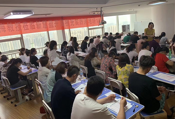 青少年近视防控